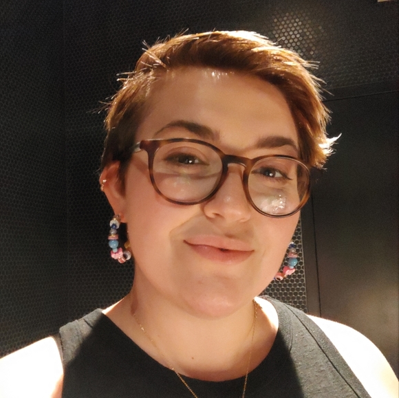 Meet your Posher, Katelyn - Picture 1 of 1